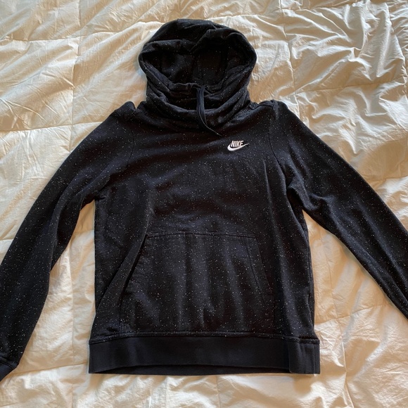 Nike Sweatshirt and Capri Sweat-pant Set - Picture 2 of 8